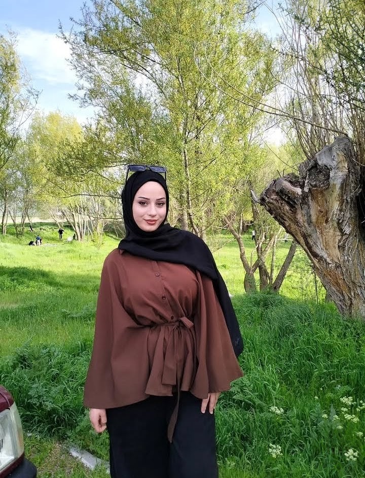 Gölbaşı Zarif ve Güçlü Kadın Bayan Escort Zümra